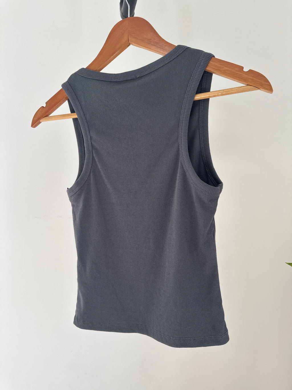 Stud Tank