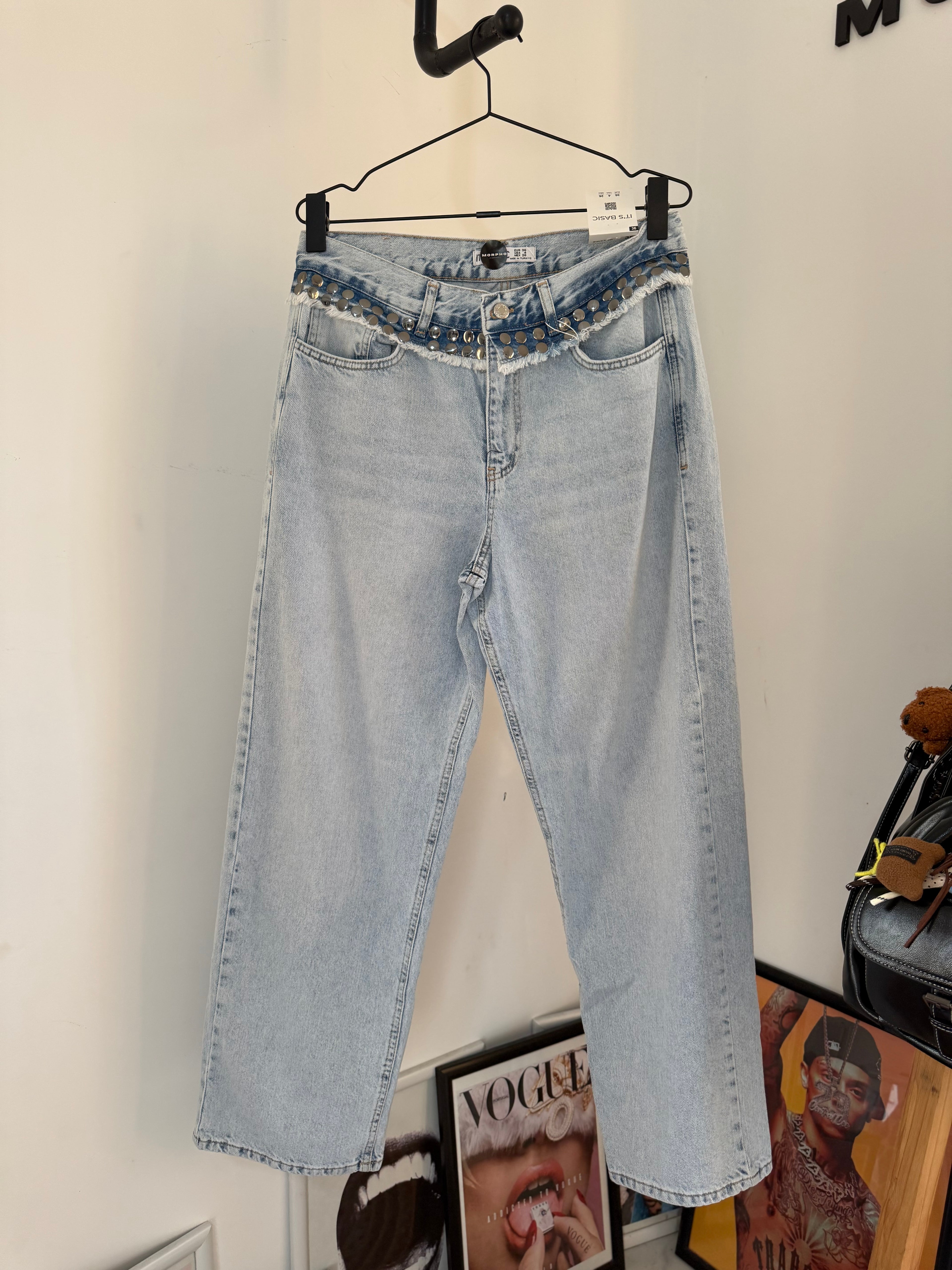 Clara Loose Fit