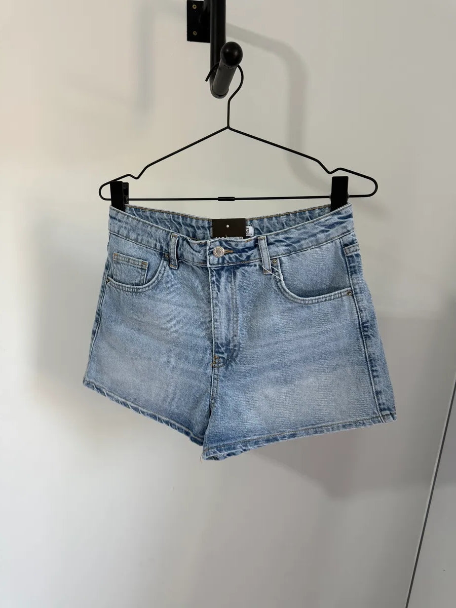 Lilly Shorts
