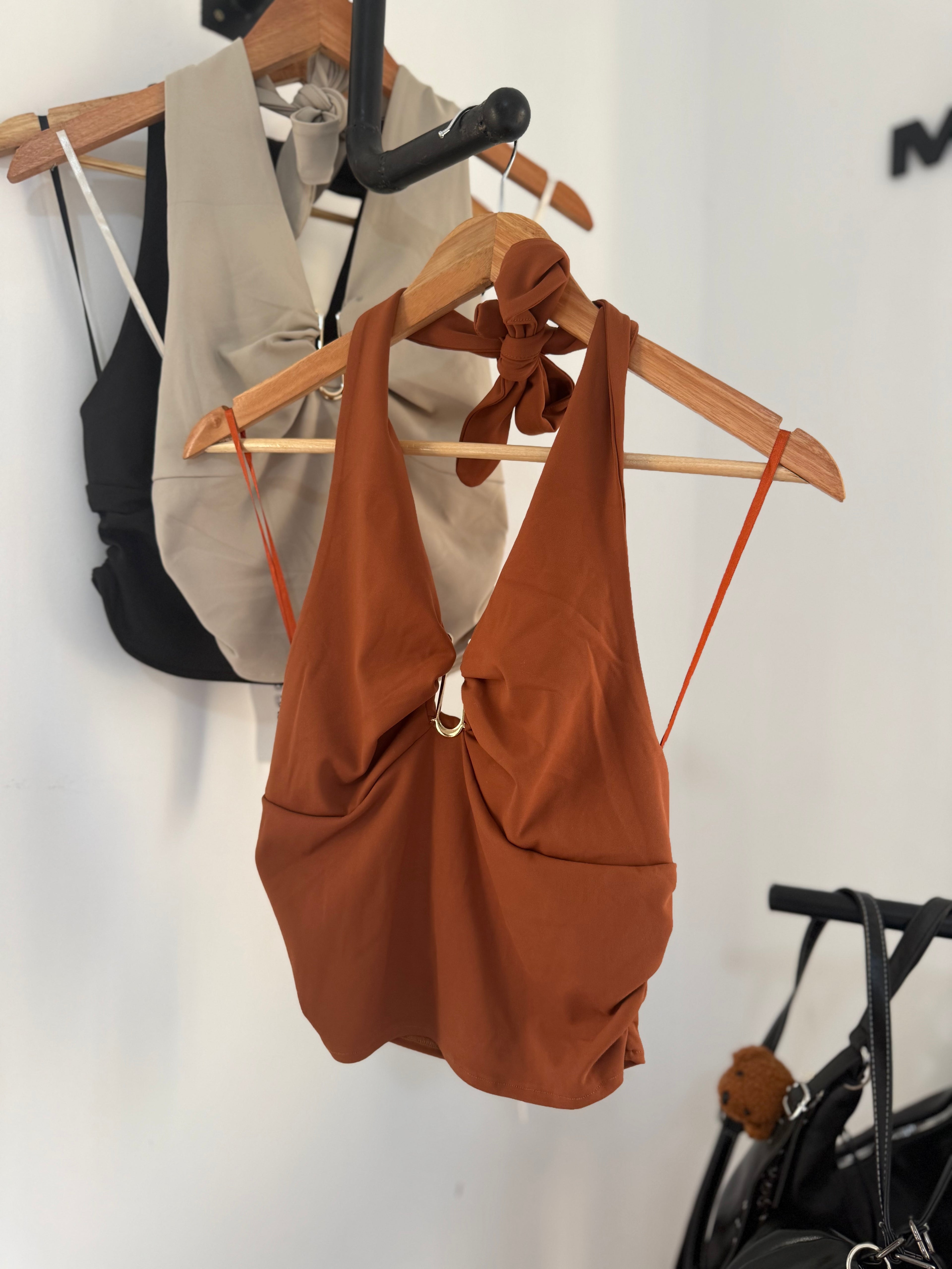 Vera Halter Top