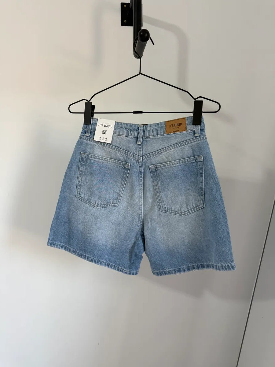Mamacita Shorts