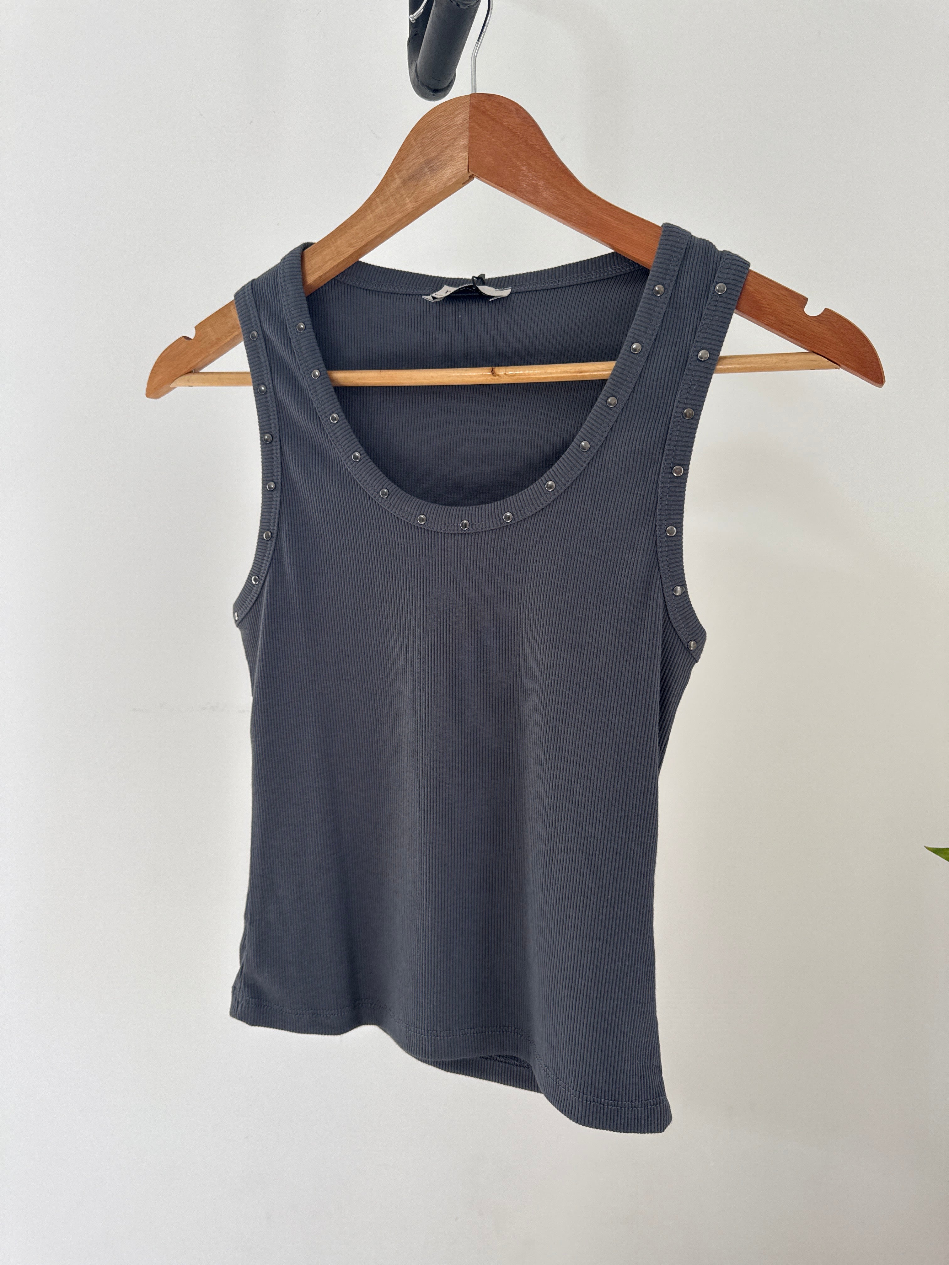 Stud Tank