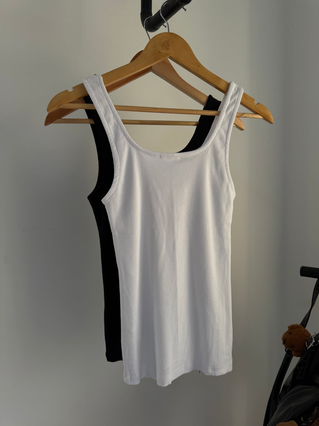 Echo Stud Tank