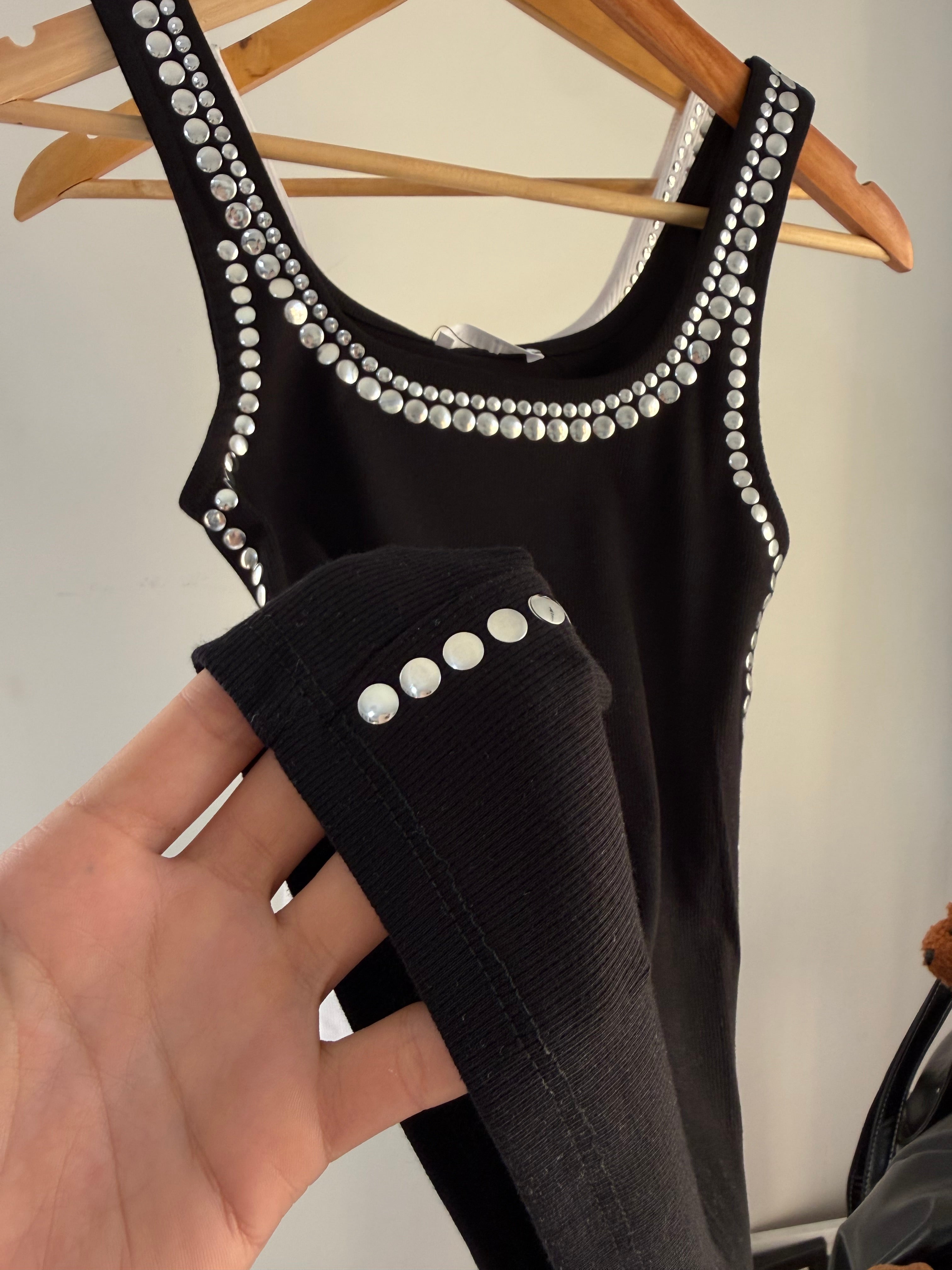 Echo Stud Tank
