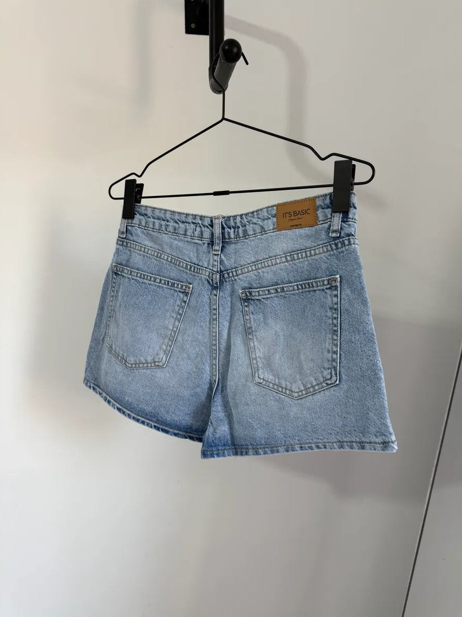 Lilly Shorts