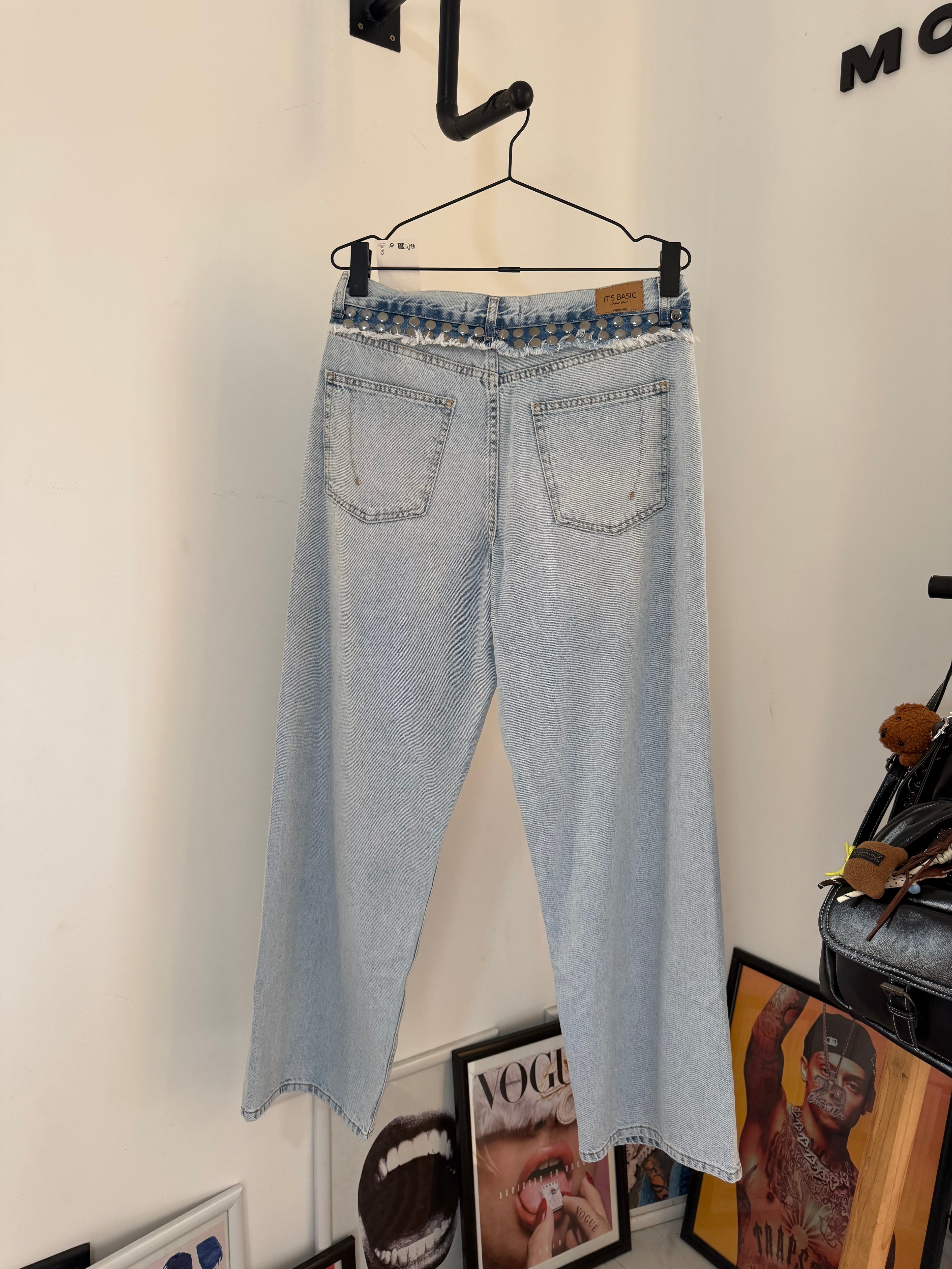 Clara Loose Fit
