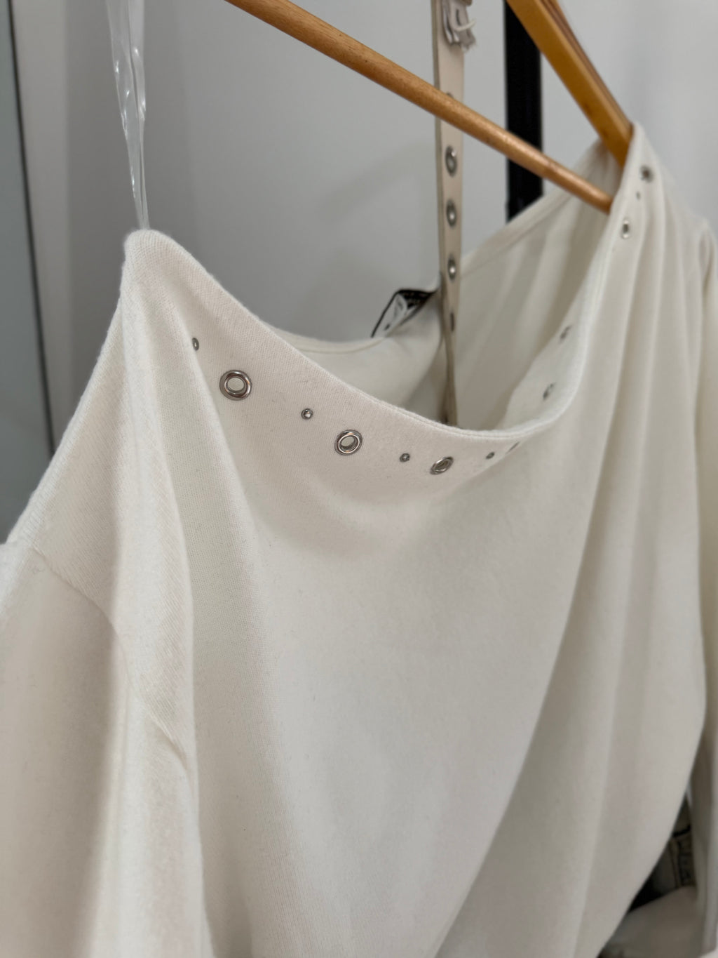 Halo Off-Shoulder