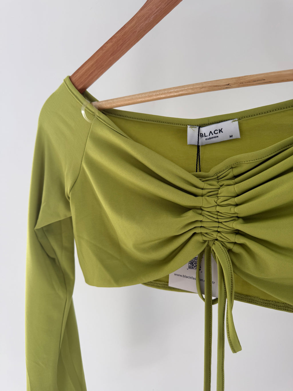 Bella Crop