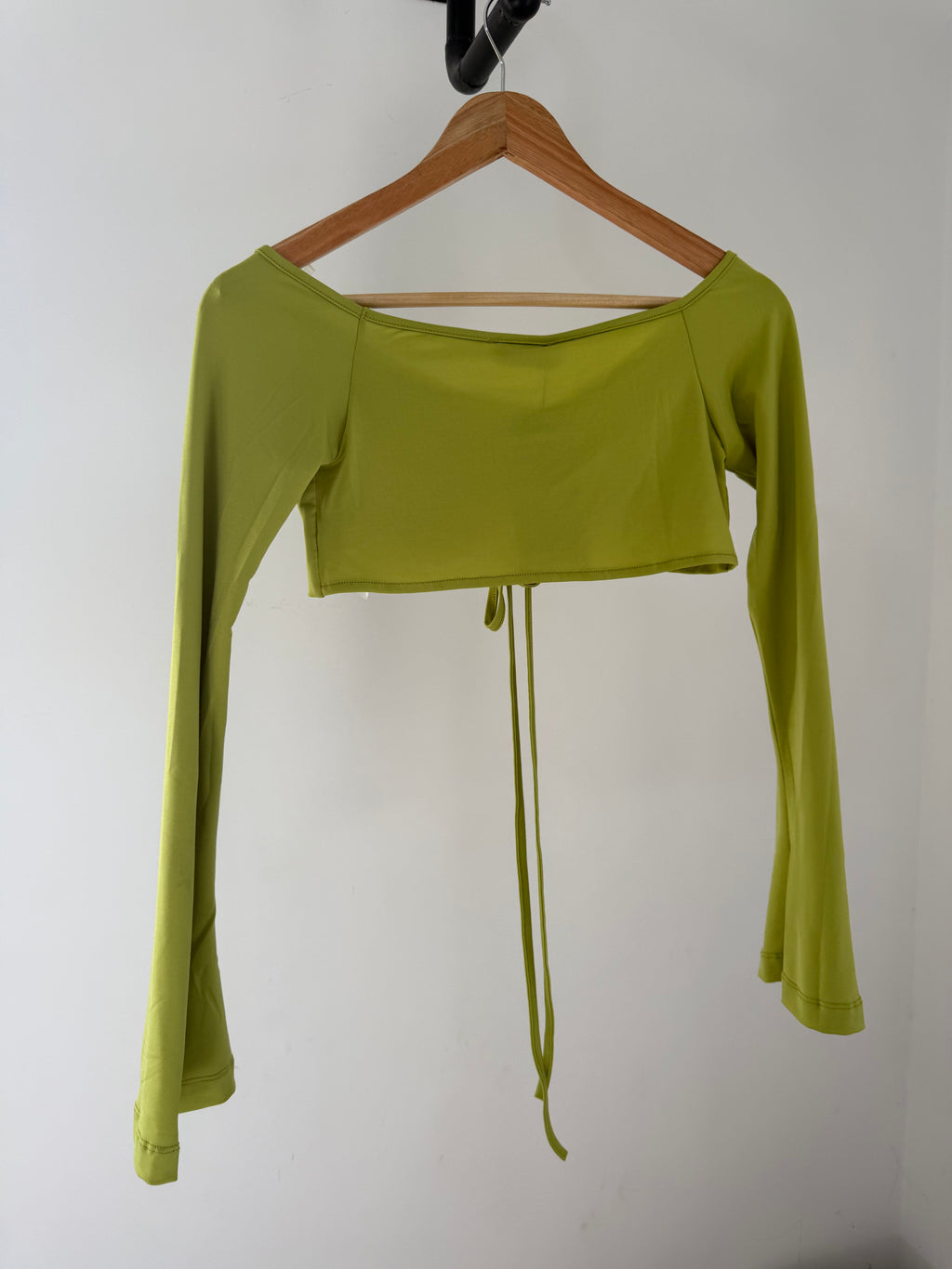 Bella Crop
