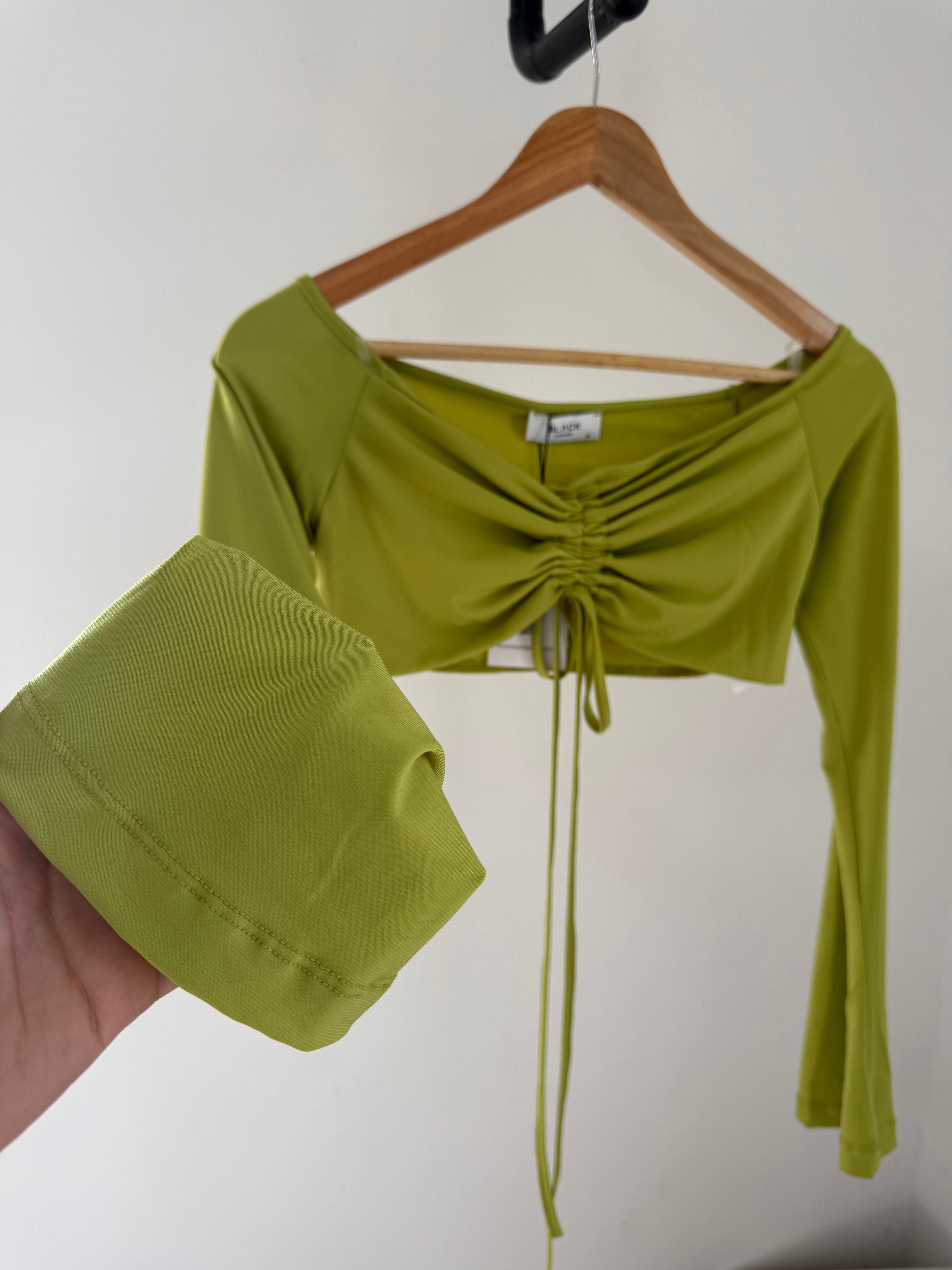 Bella Crop